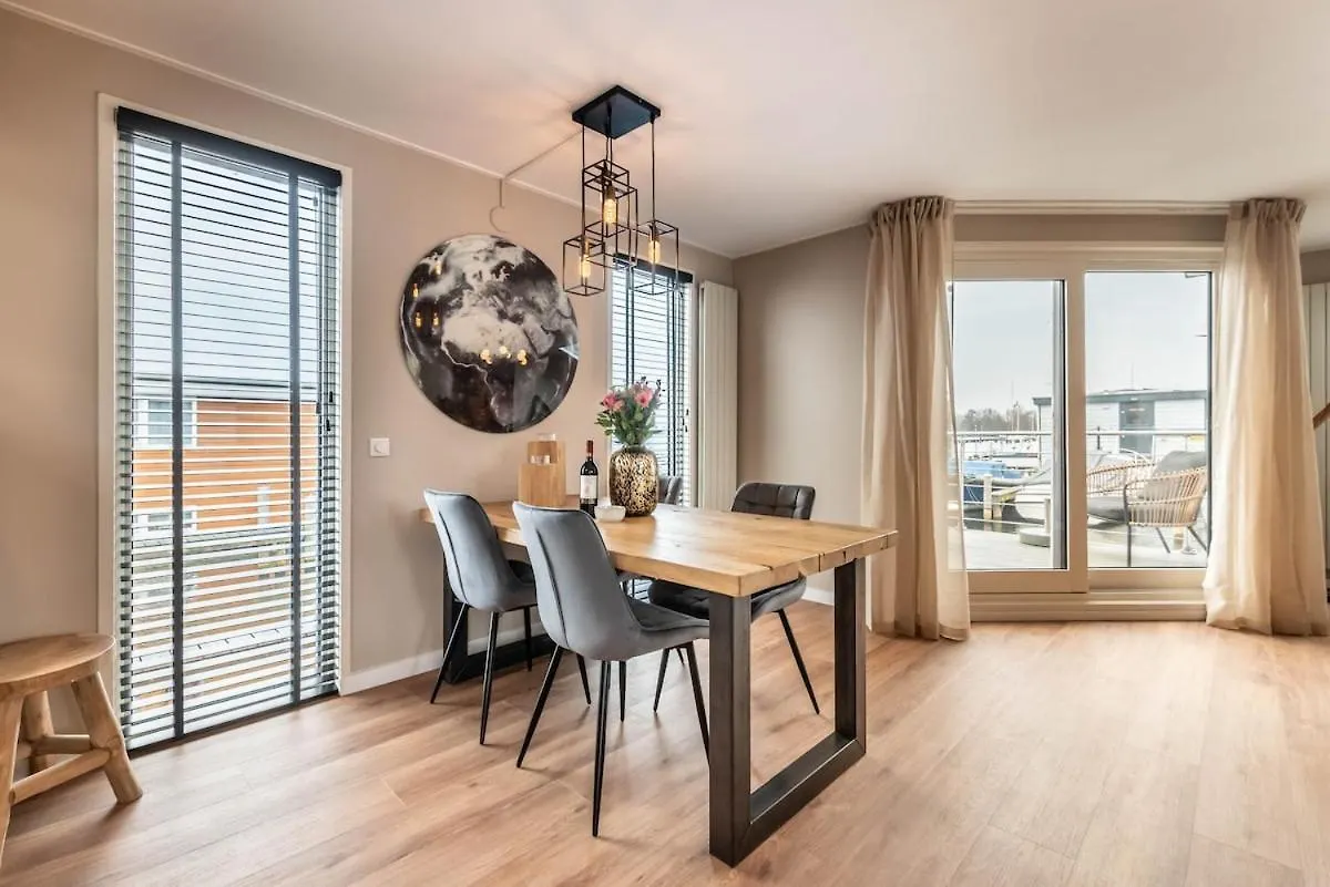 Casa vacanze Spacious 120M2 Water Villa With Sauna Near Amsterdam Aalsmeer