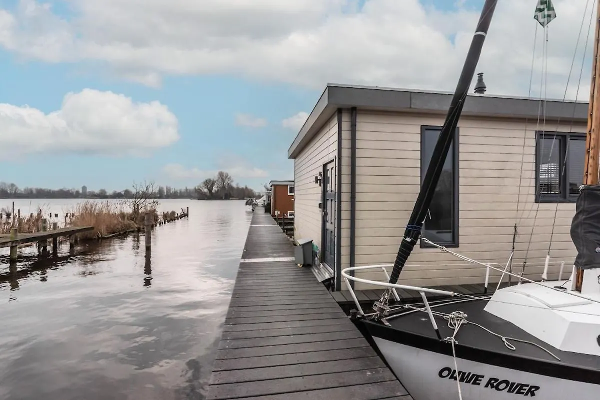 Spacious 120M2 Water Villa With Sauna Near Amsterdam Aalsmeer Holiday home