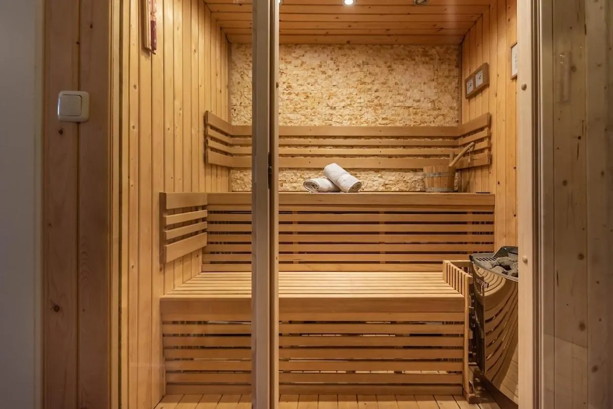 Spacious 120M2 Water Villa With Sauna Near Amsterdam Aalsmeer 0*,  Netherlands
