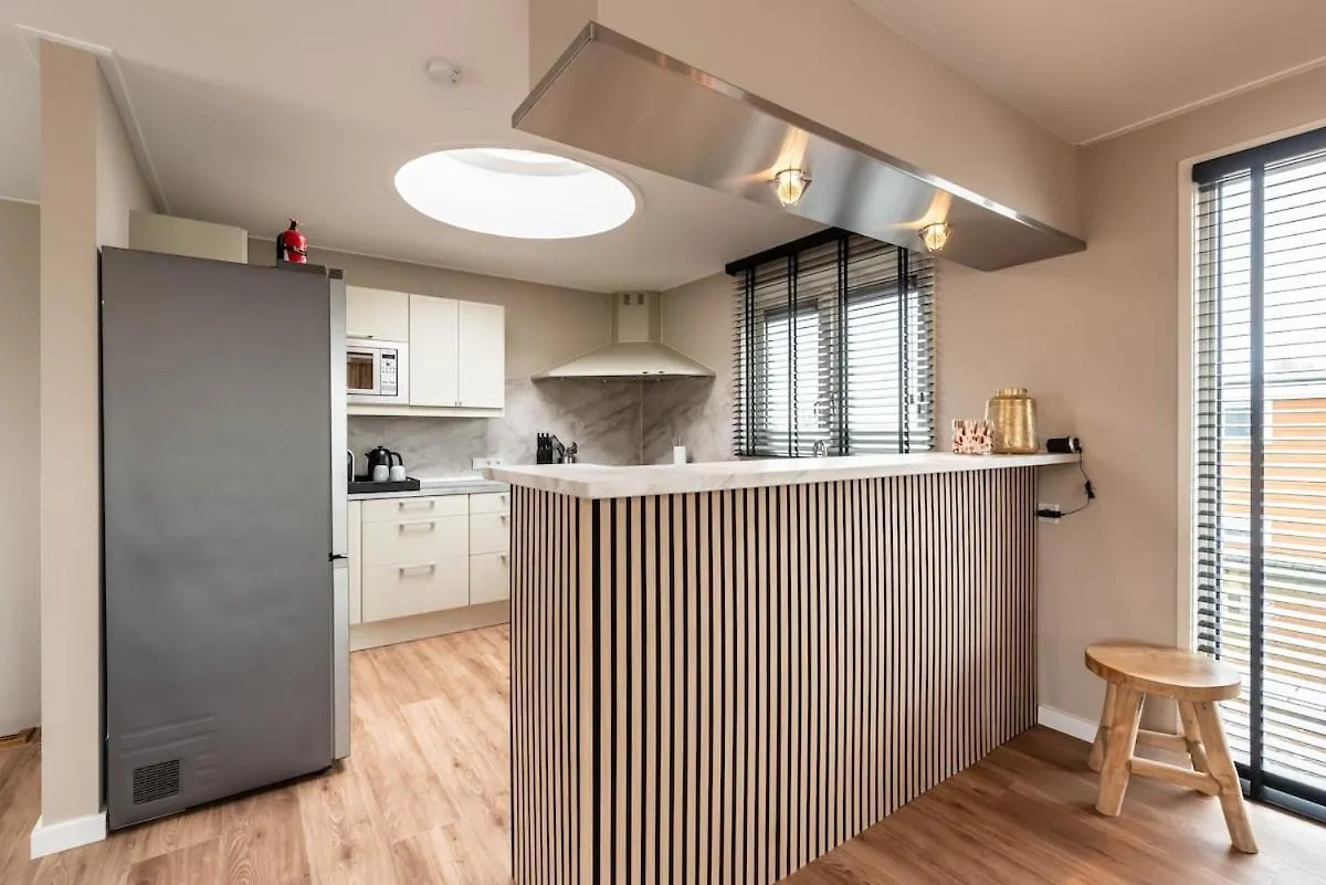 Spacious 120M2 Water Villa With Sauna Near Amsterdam Aalsmeer Holiday home