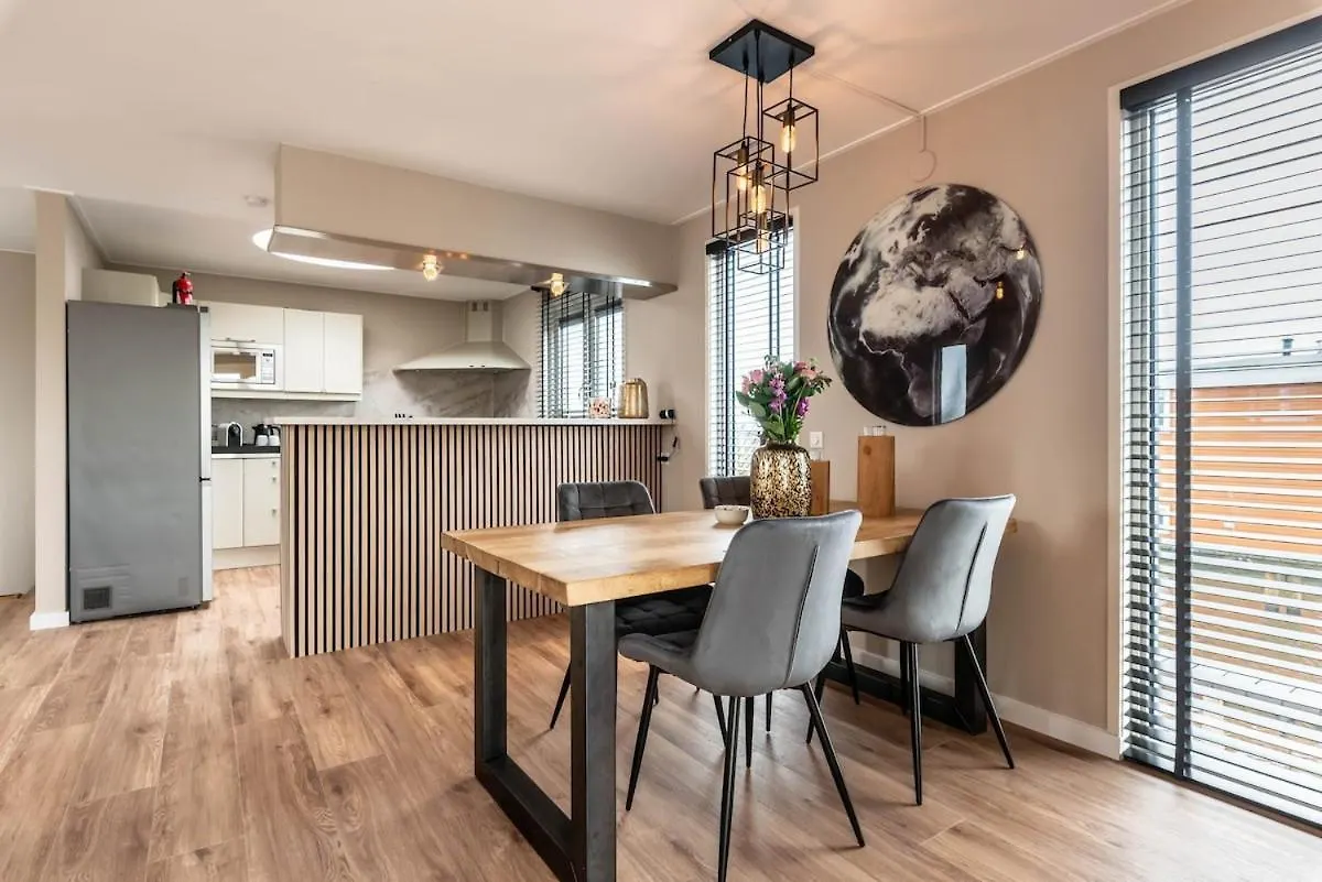 Holiday home Spacious 120M2 Water Villa With Sauna Near Amsterdam Aalsmeer