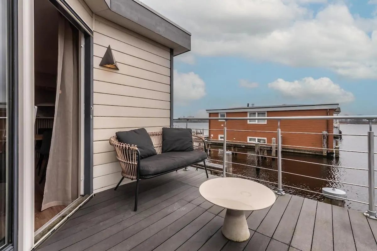 Spacious 120M2 Water Villa With Sauna Near Amsterdam Aalsmeer Holiday home