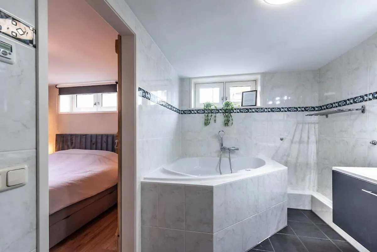 Spacious 120M2 Water Villa With Sauna Near Amsterdam Aalsmeer Holiday home