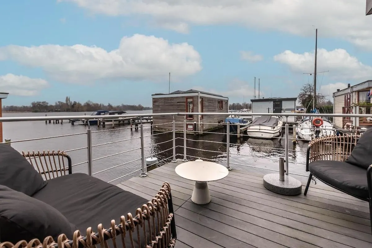 Spacious 120M2 Water Villa With Sauna Near Amsterdam Aalsmeer Holiday home